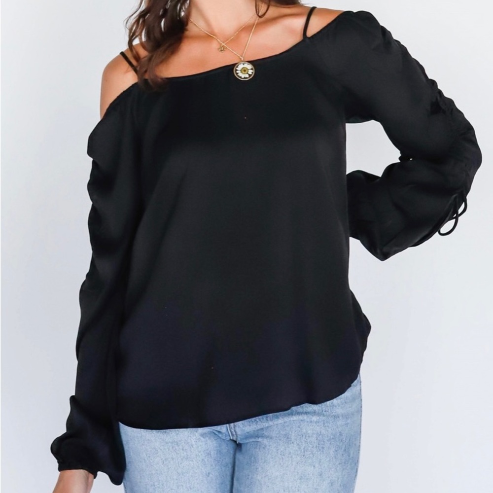 Black Off-The-Shoulder Ruched Long Sleeve Top